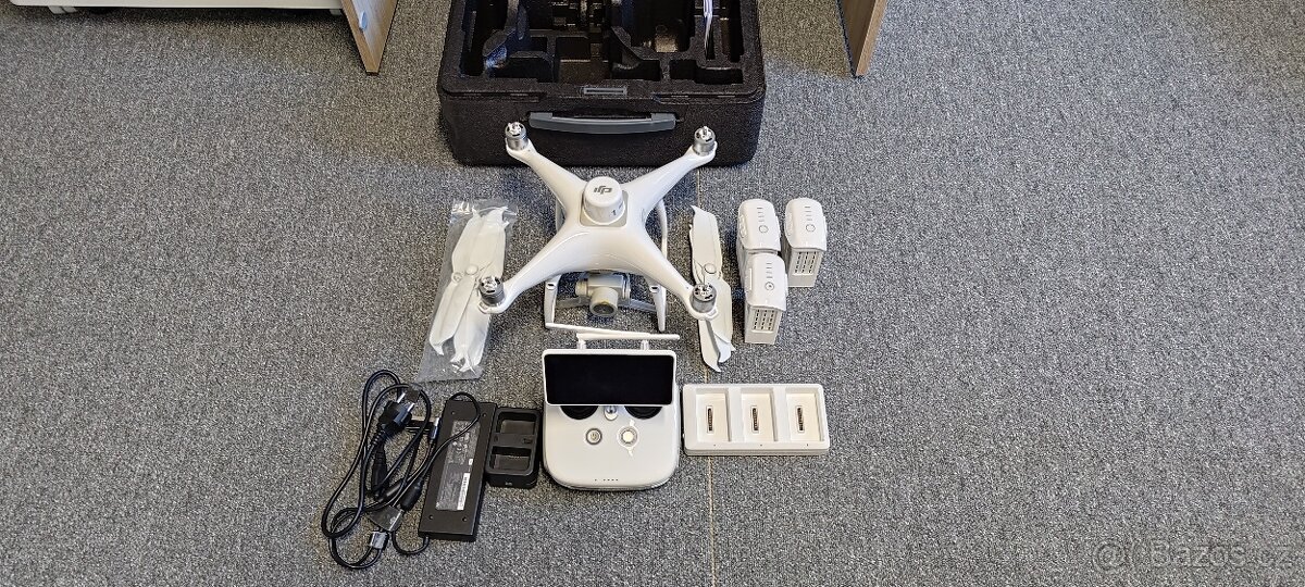 Dron DJI Phantom 4 RTK - 2