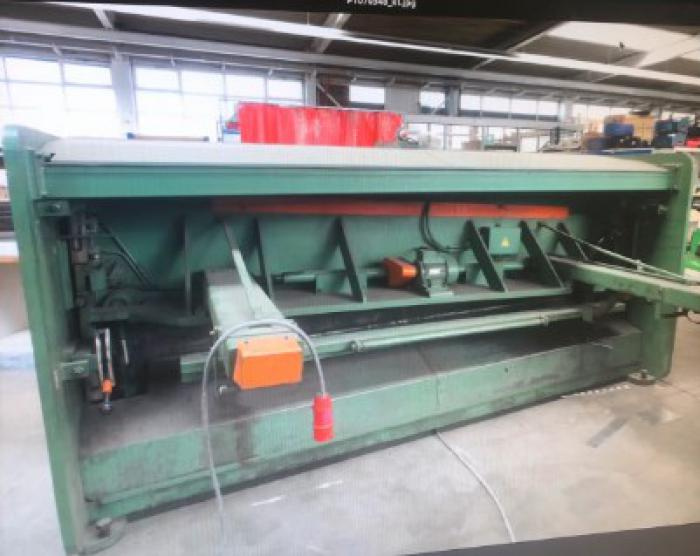 Nůžky - tabulové 3000 mm x6 mm - 2