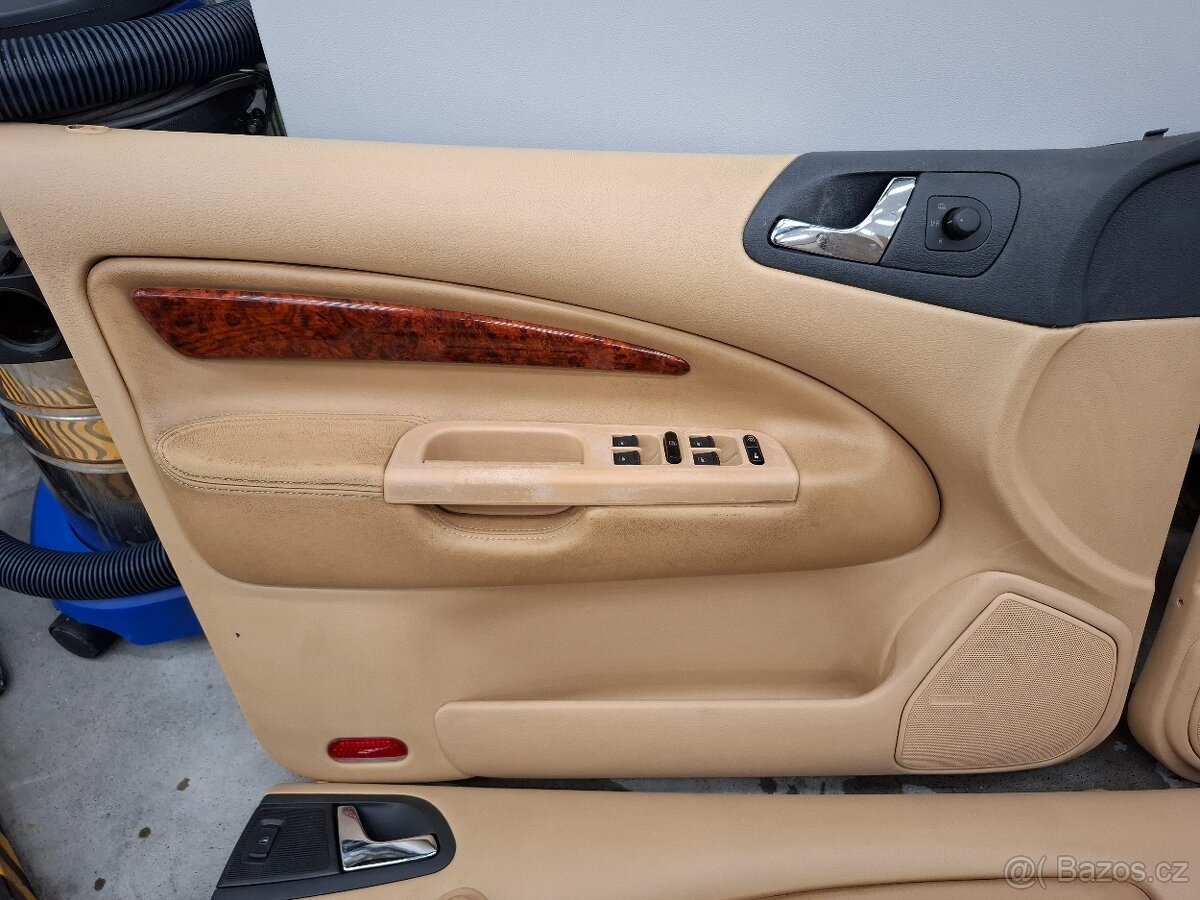 Škoda Octavia 1 Laurin a Klement tapecírunky - 2