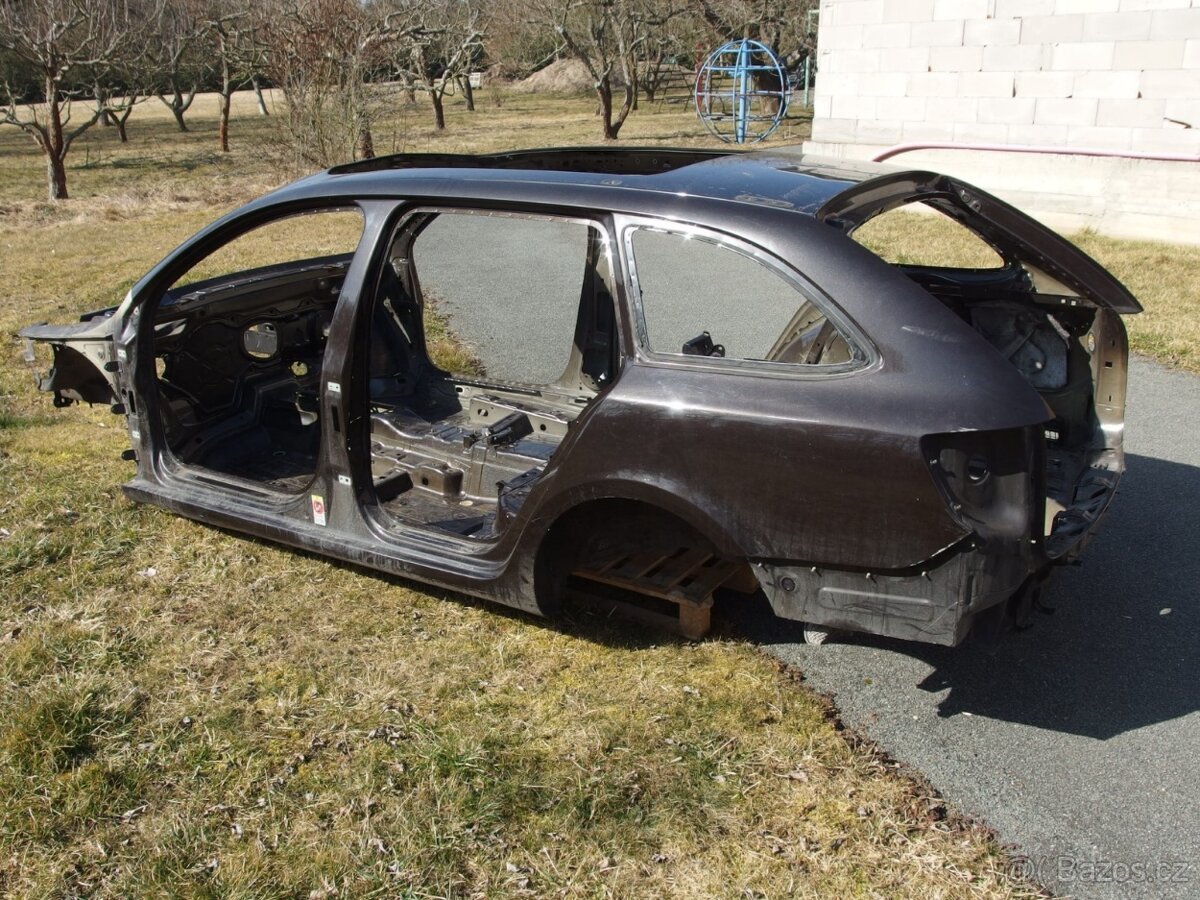 Skelet karoserie Škoda Superb II combi - 2