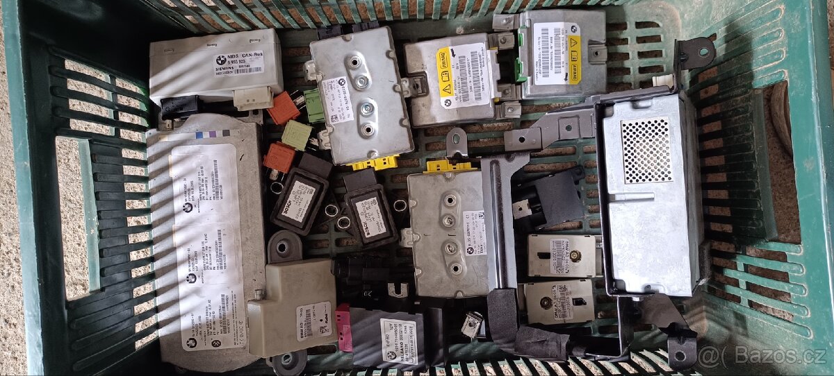 Nejrůznější drobné díly na BMW e60 e61 - 2