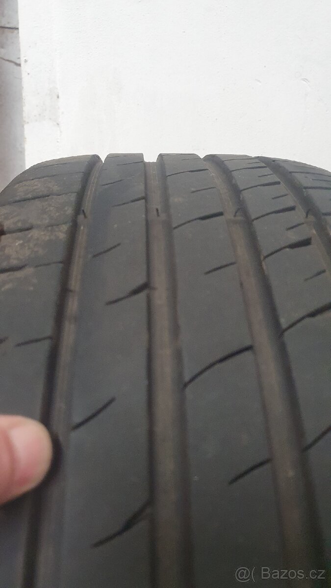 VW Transporter T5: 5x120 R18 Letní - 2