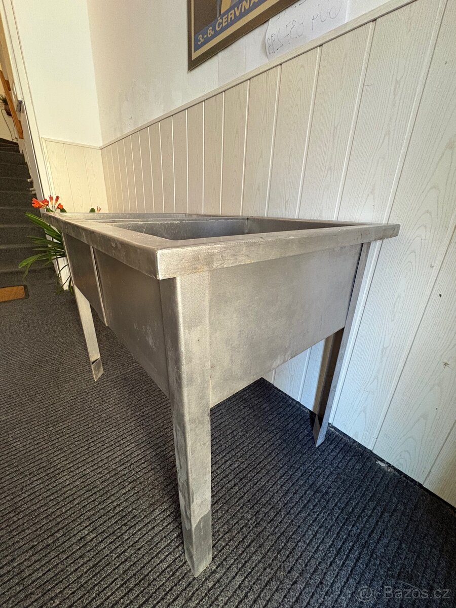 Nerezový dvojdřez - 2