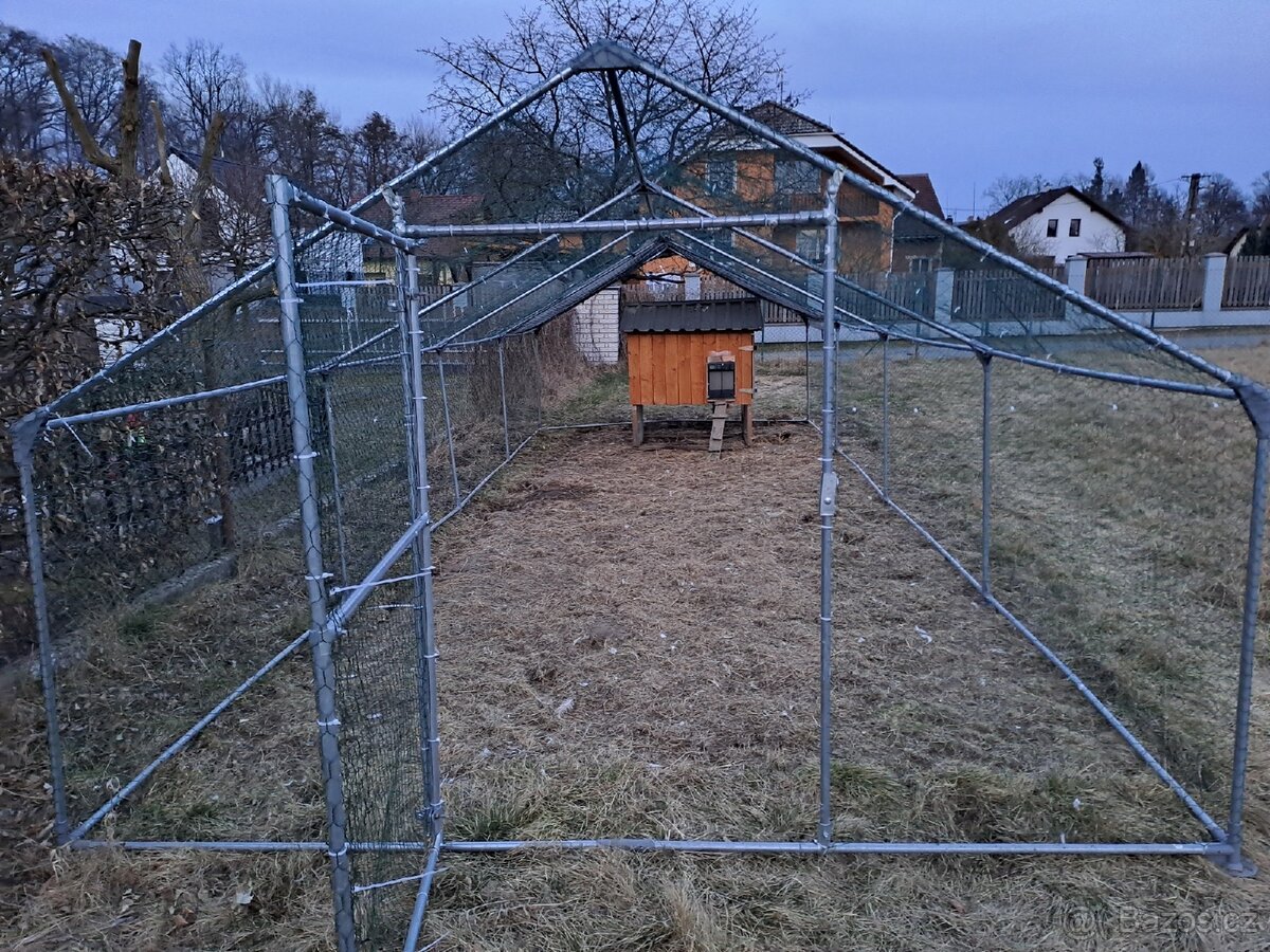 Výběh pro slepice 8x3m - 2