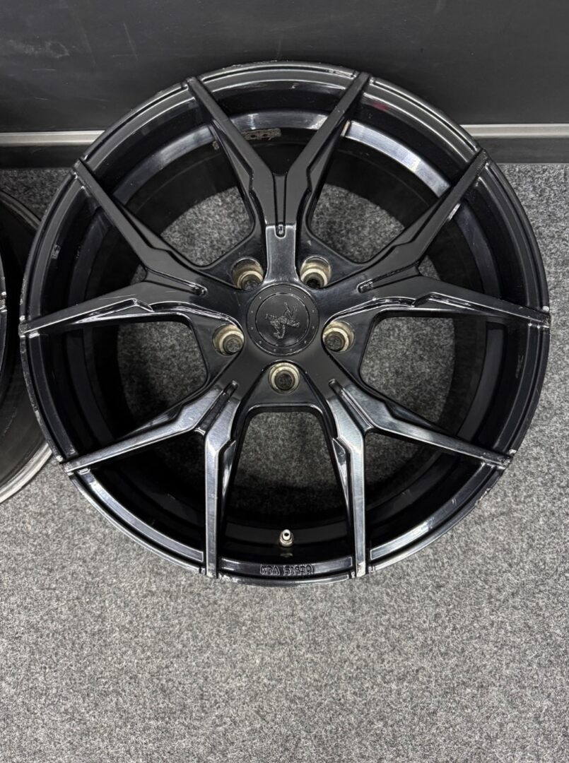 Alu Keskin 5x112 18” - 2
