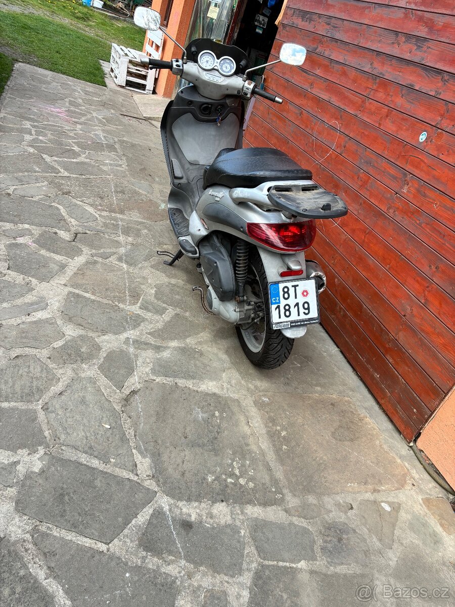 Piaggio 200 Nová Stk - 2