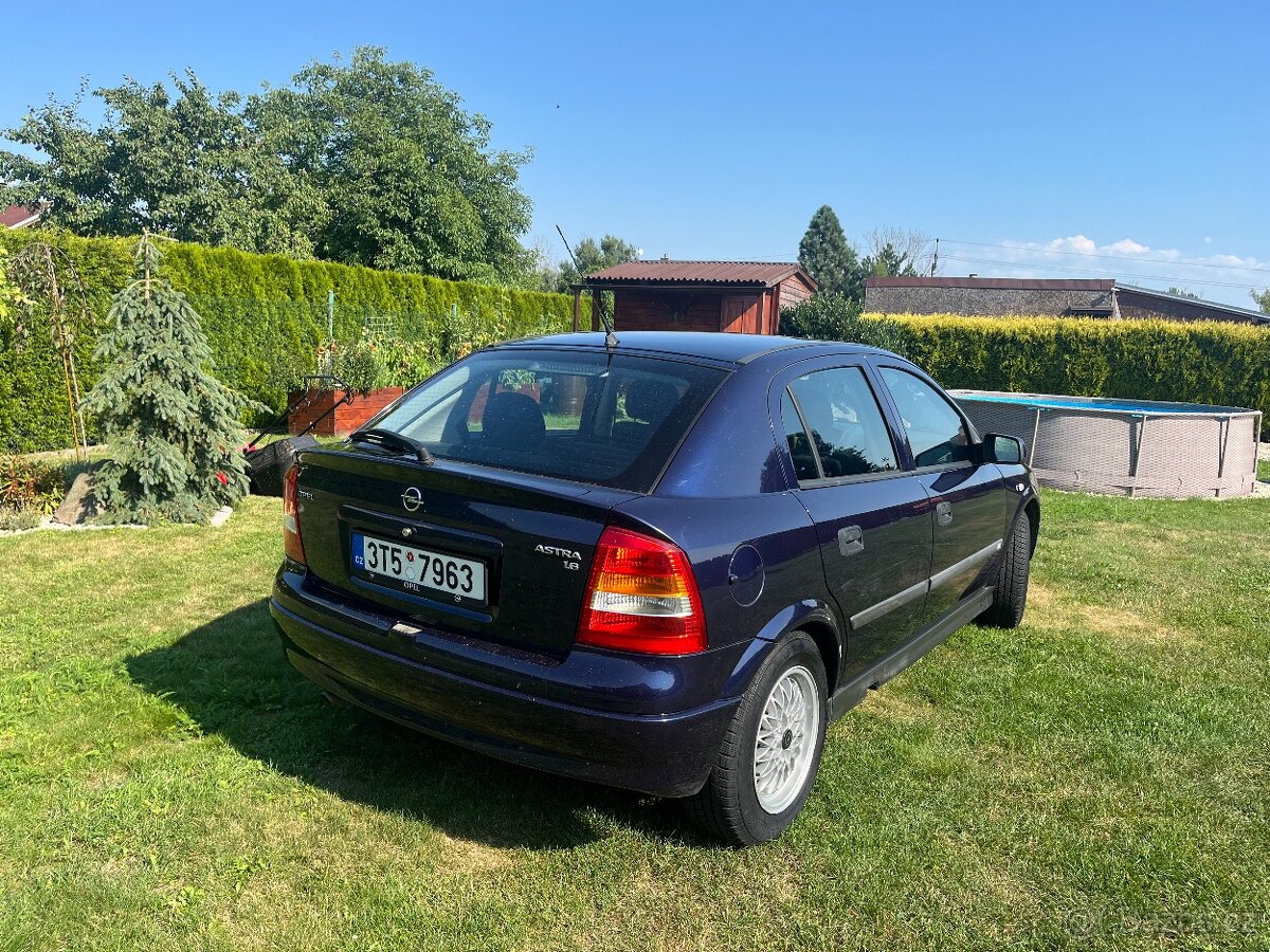 Opel Astra G 1.6i - 2