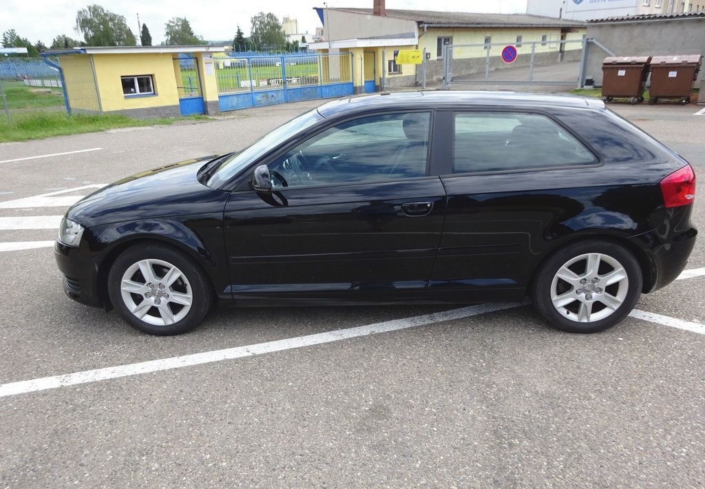 Audi A3, 1.6i (75 kw) r.rv.-2010 KLIMA - 2