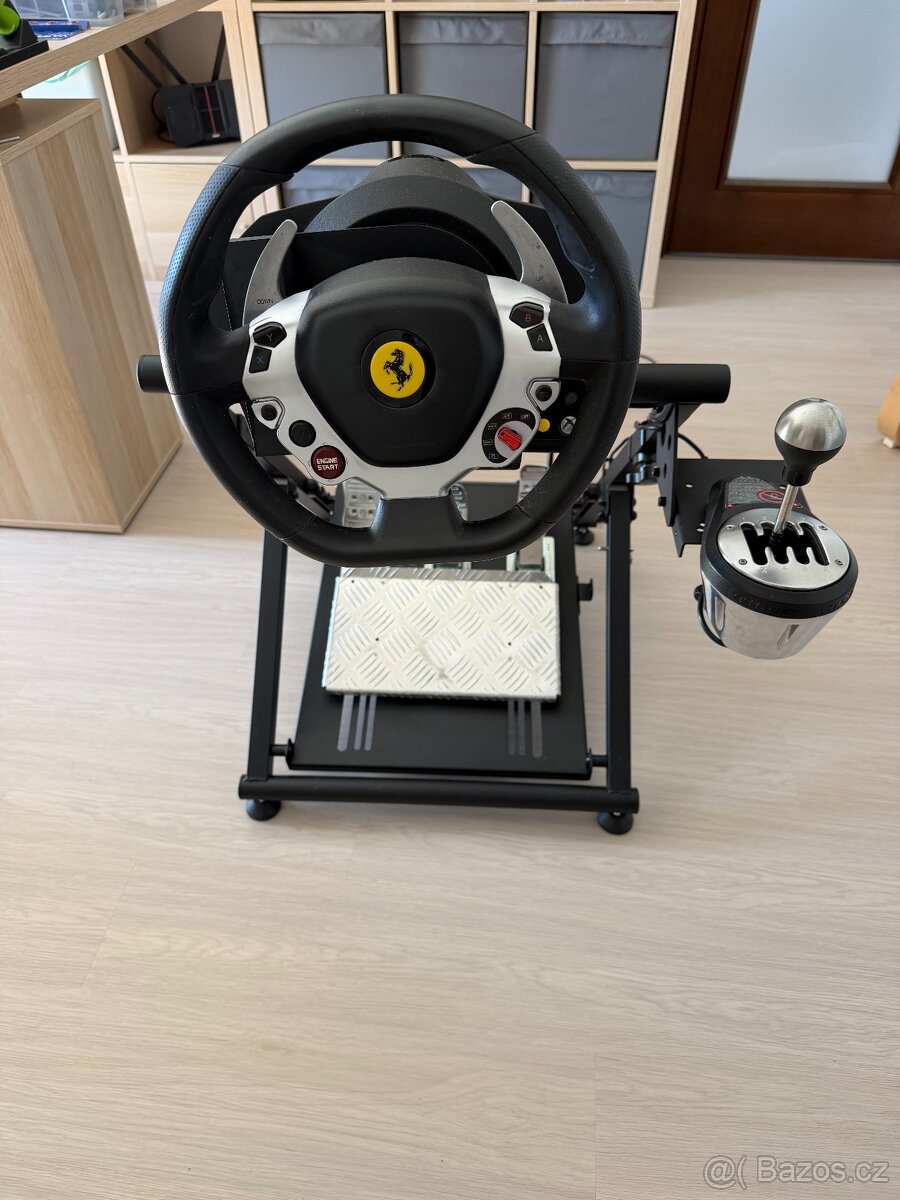 Thurstmaster racing wheel simulátor - 2