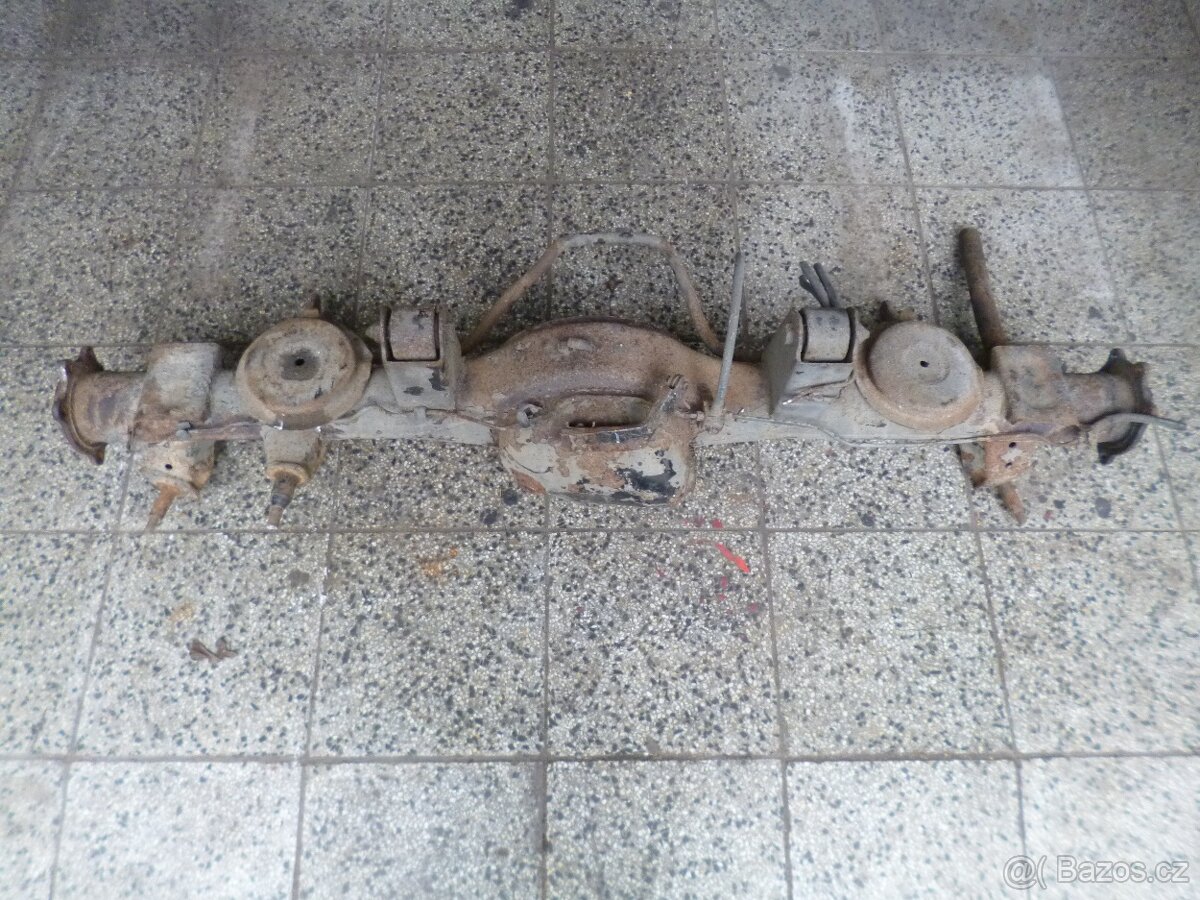 Zadní náprava tubus Nissan Patrol Y60 2,8 TD