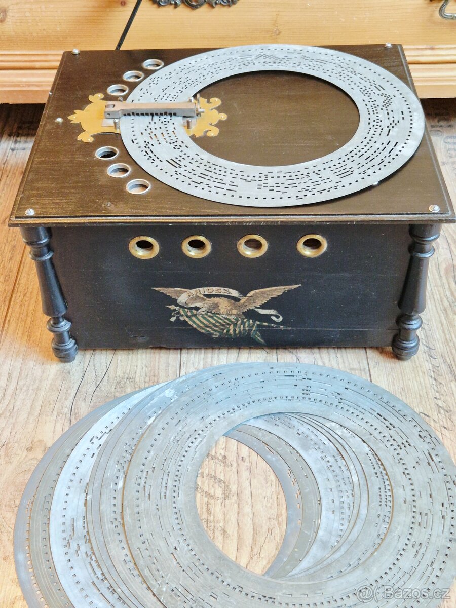 Starožitný hrací stroj, flašinet Ariosa, 1898, Německo - 2