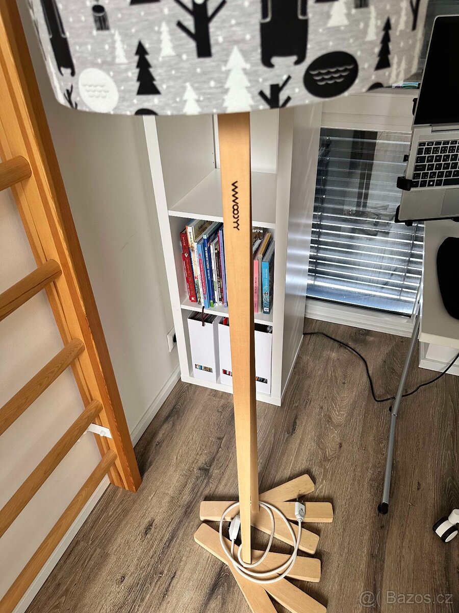 Designová dřevěná stojací lampa Emu pro děti - 2