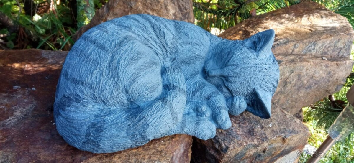 Zahradní dekorace- Spící kočka - 2