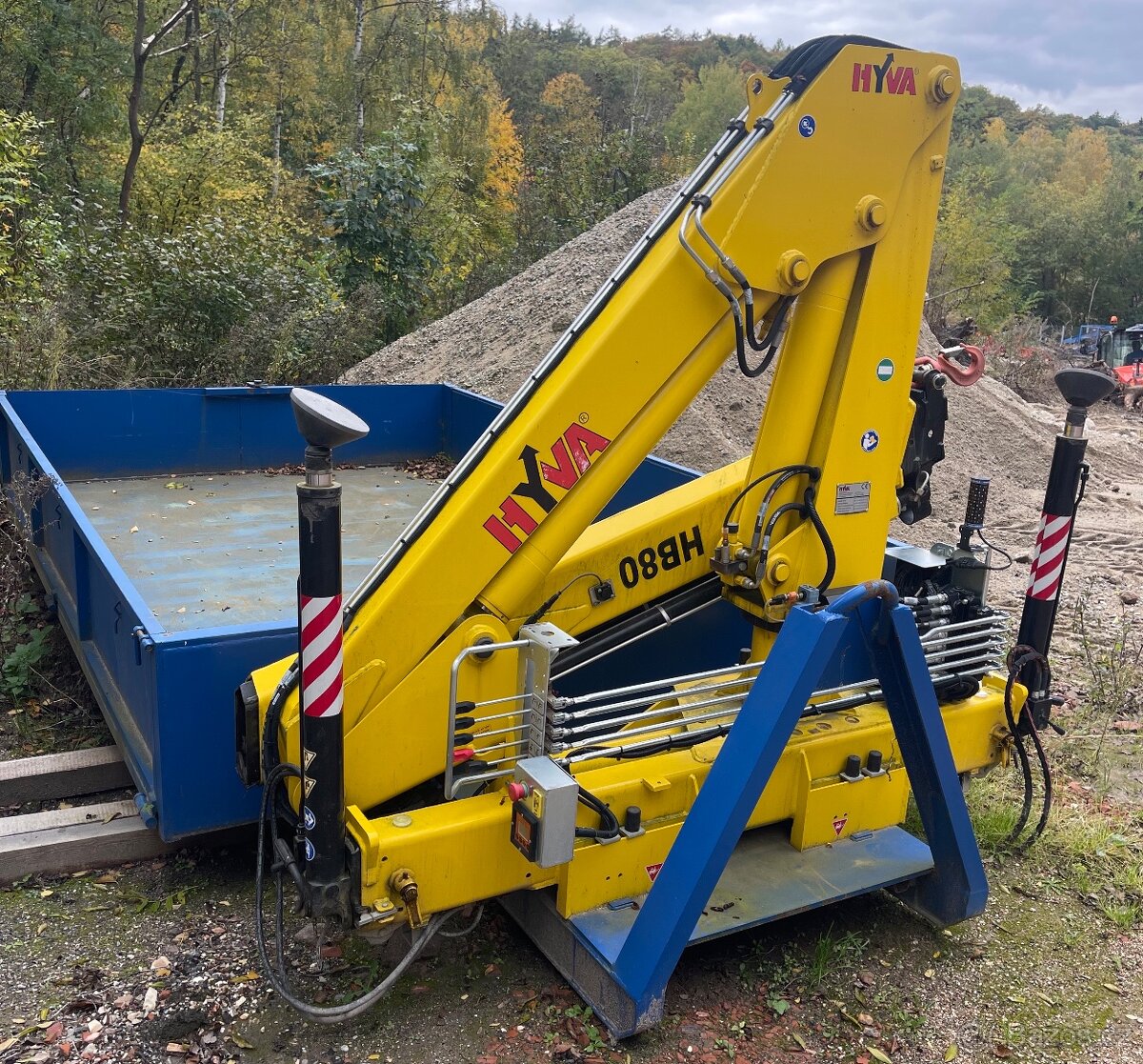 Prodám kontejner s hydraulickému rukou HYVA HB 80 - 2