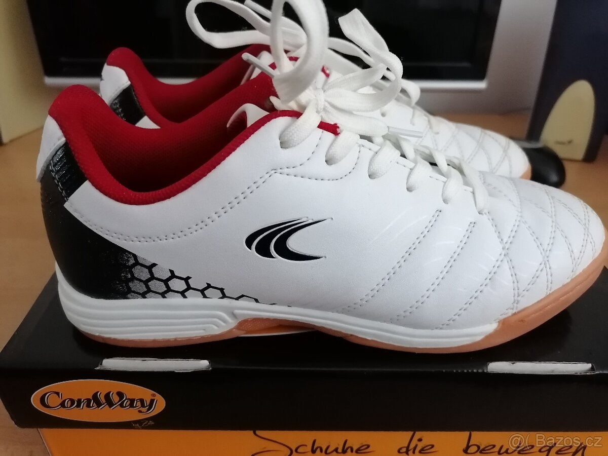 BOTY CONWAY vel. 37 - 2