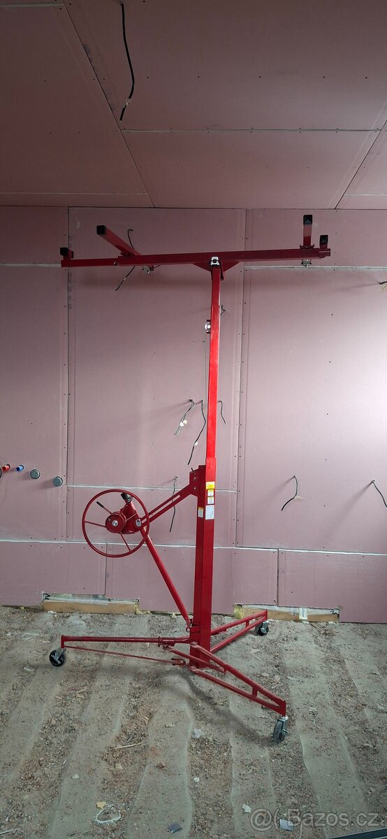 Zvedák na sádrokarton - 2