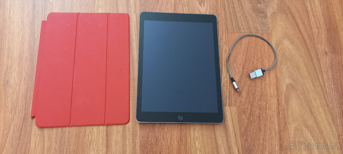 Apple Ipad model 1822 - 2