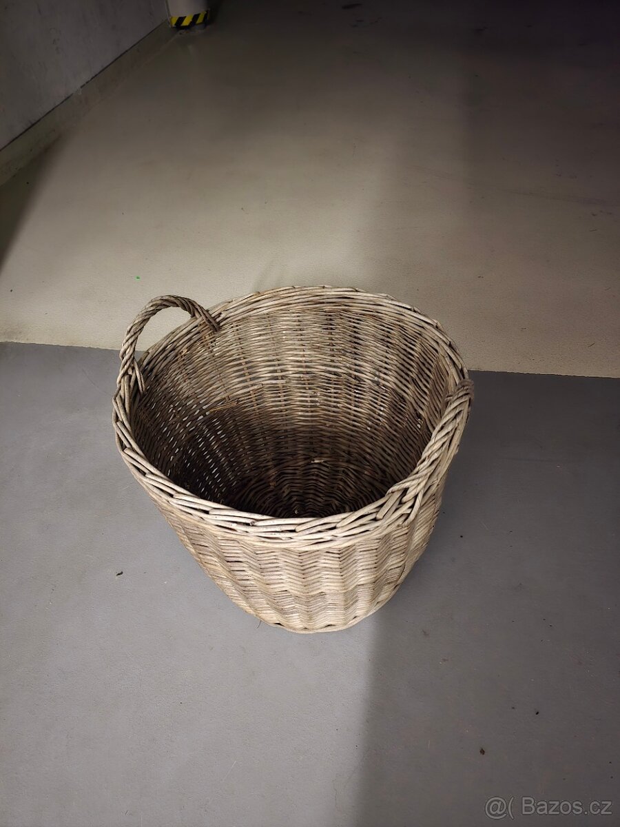 Proutěný koš - 2