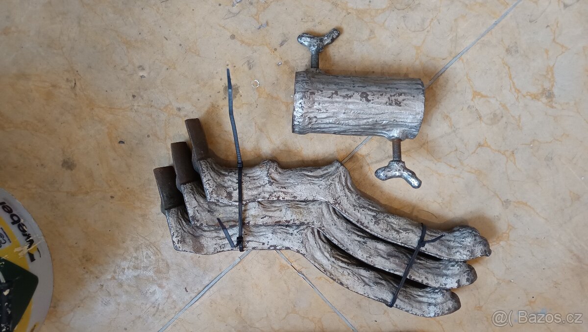 Velký litinový stojan - 2