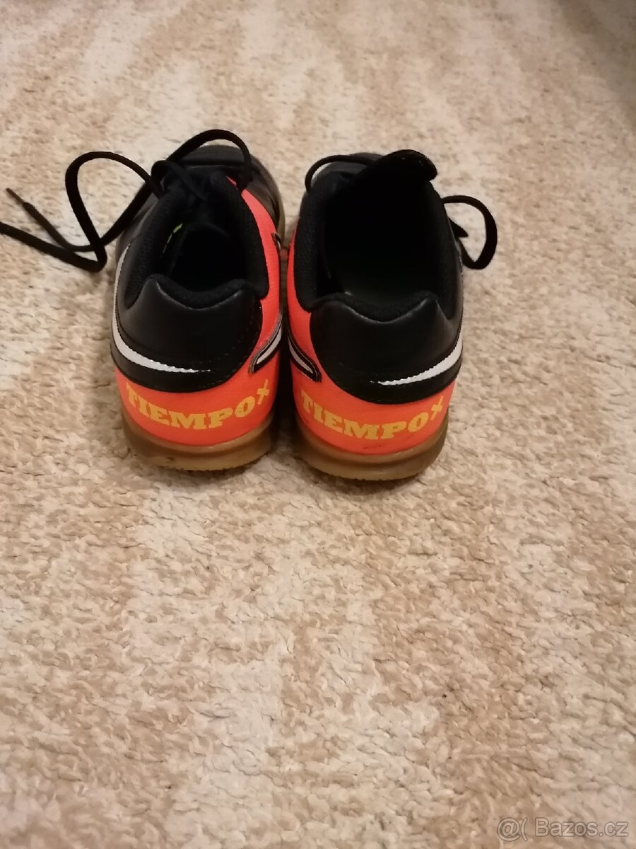 Tenisky Nike vel.34 - 2