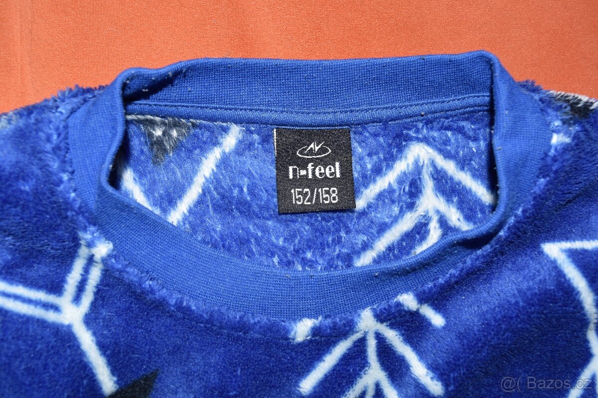 Chlupaté pyžamo 152/158 - 2