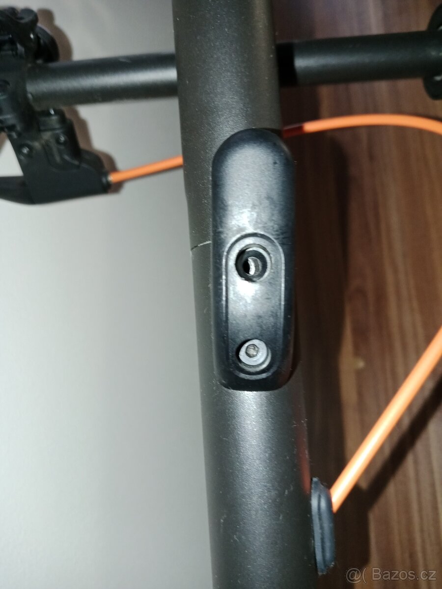 Elektrická koloběžka -Ninebot KickScooter F2 Plus - 2