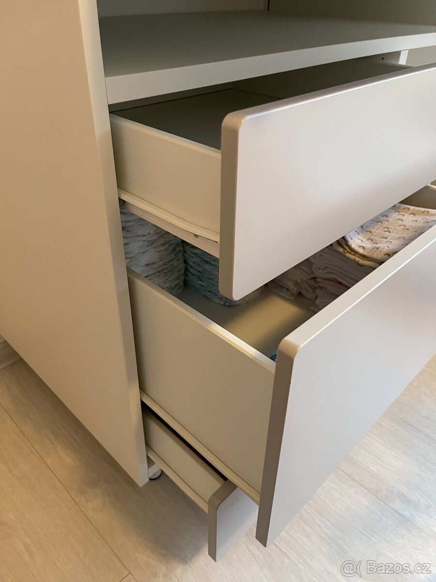Přebalovací pult IKEA - 2