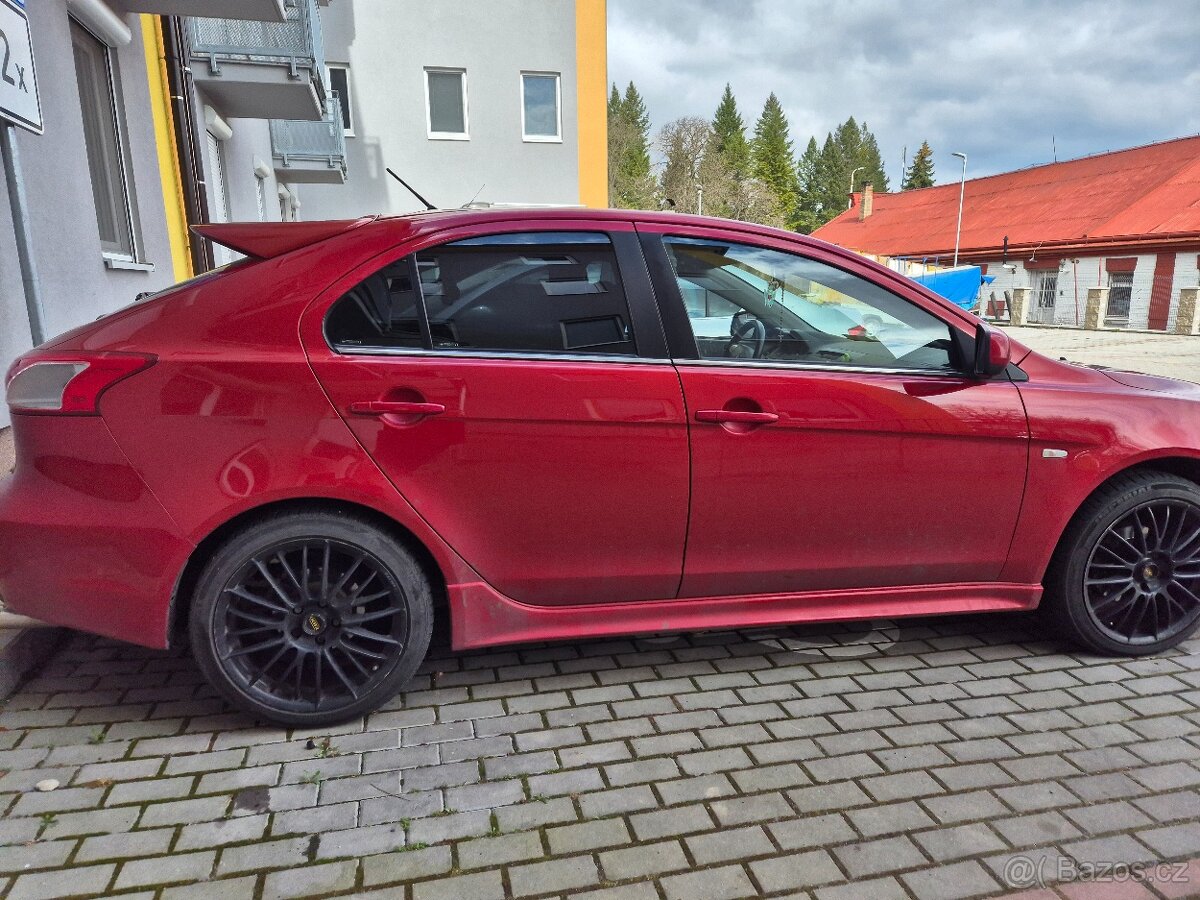 Mitsubishi Lancer sportback 2.0 d.i.d - 2