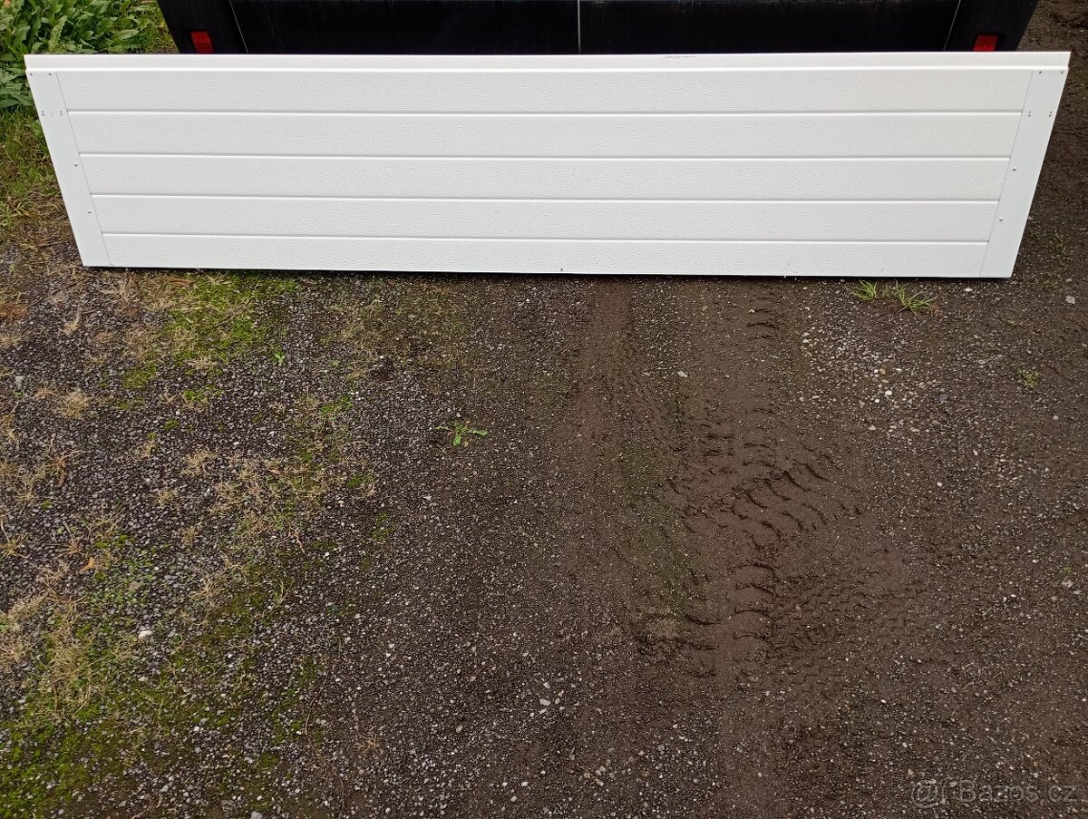 Sekční vrata zateplené- nové - 2