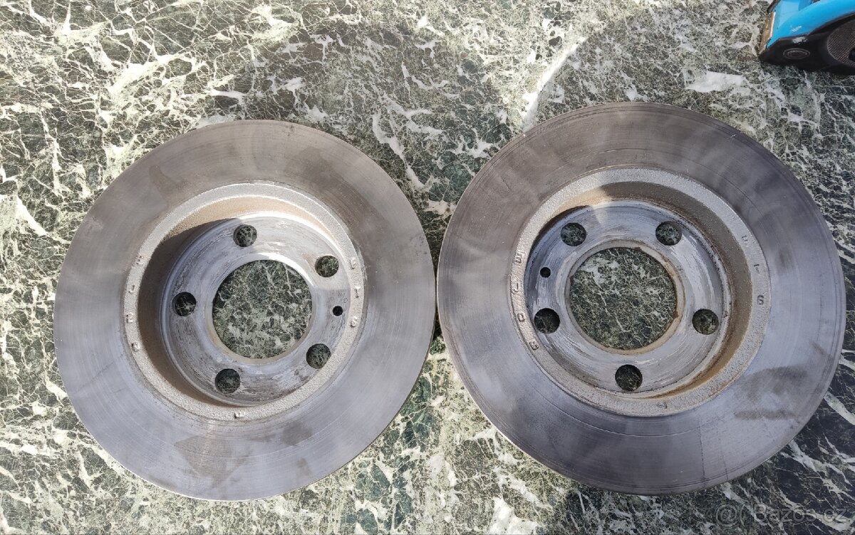 Zadní Brzdové Kotouče Octavia - 2