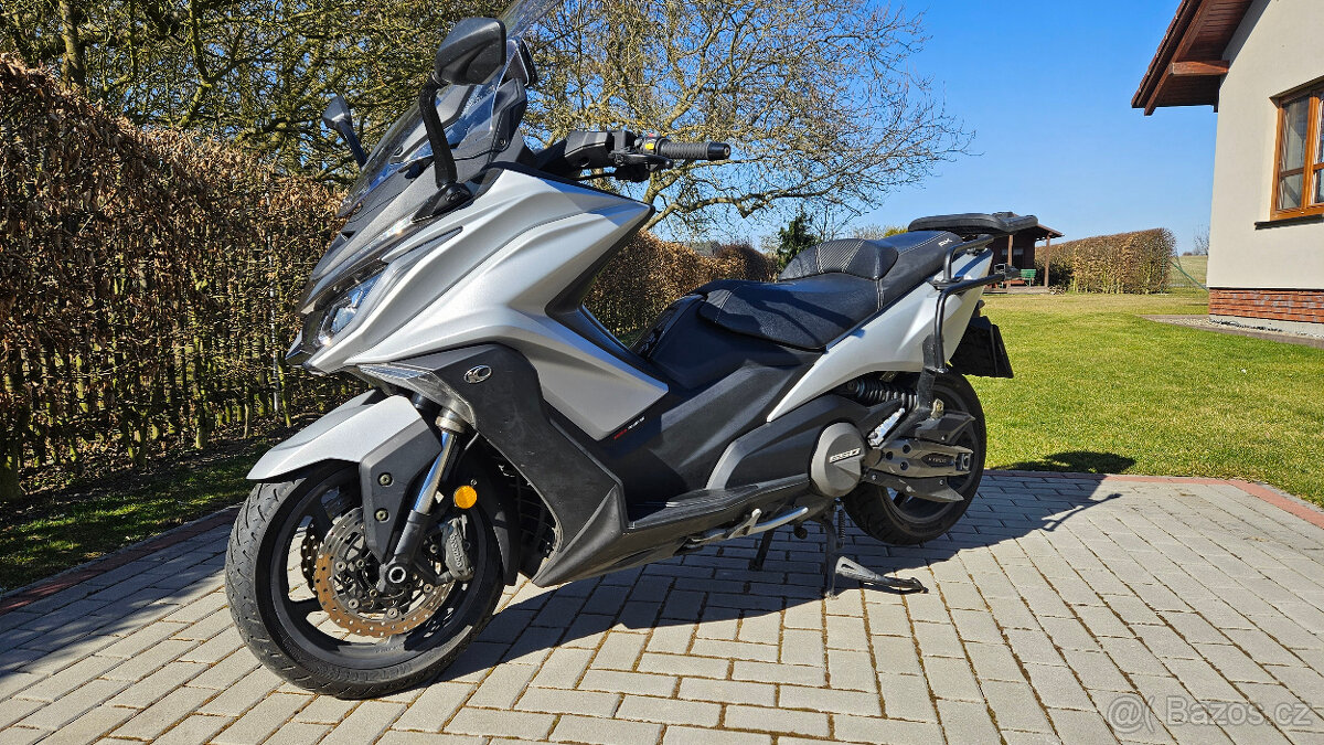 Prodám KYMCO AK 550i - sportovně-cestovní maxiskútr - 2