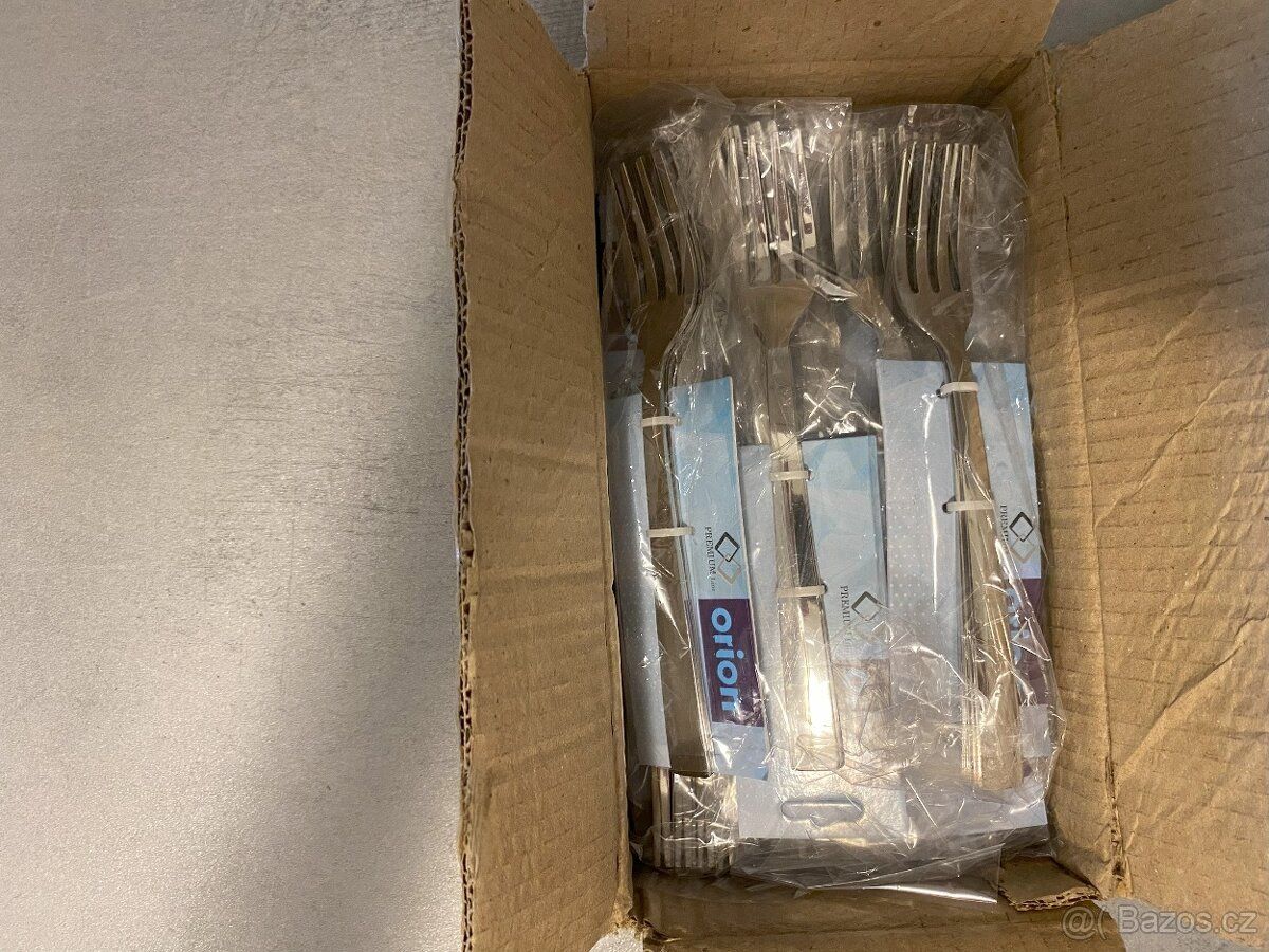 Nádobí - talíře, misky, příbory, skleničky - NOVÉ - 2