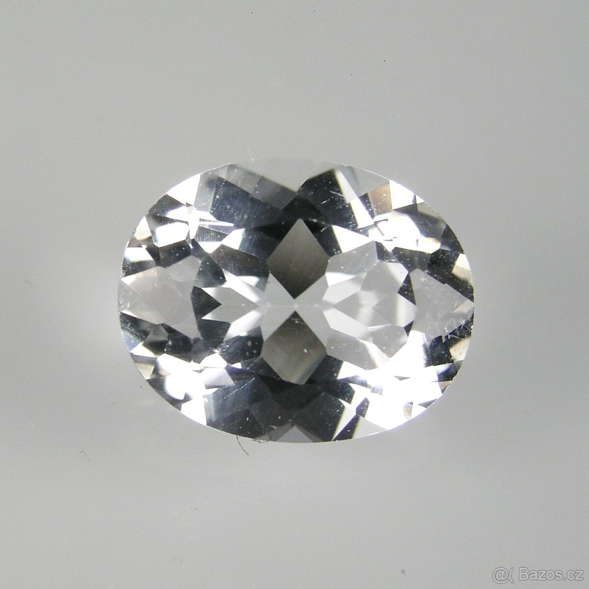 Topaz-ovál, modif. bril. - 3,36 ct. - 2