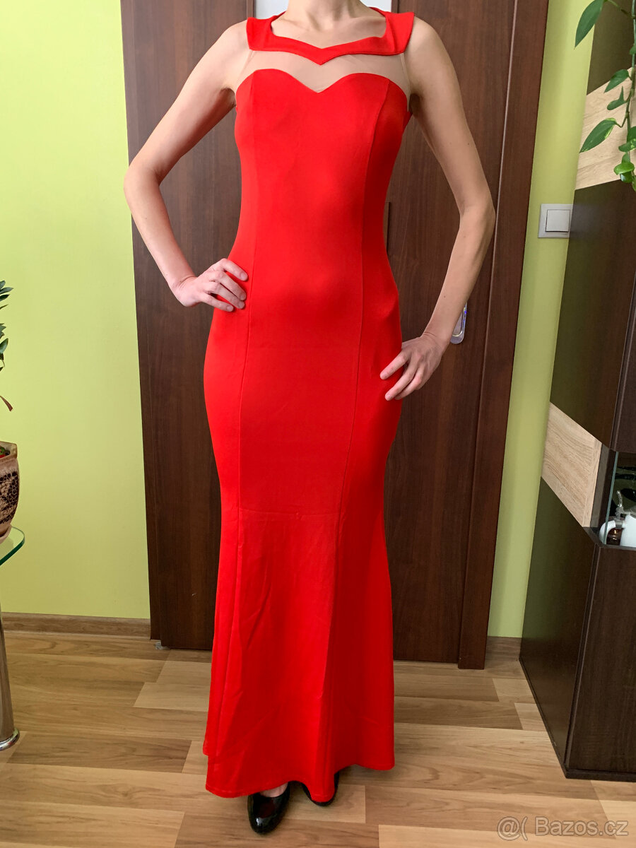 Červené pružné šaty - 2