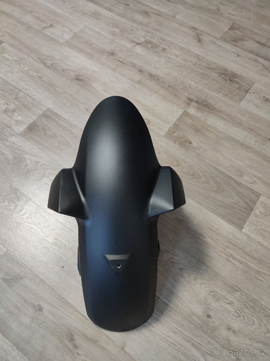 Přední blatník Yamaha mt-09 - 2