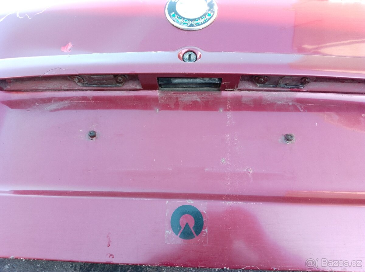 Víko kufru Octavia 1 - 2