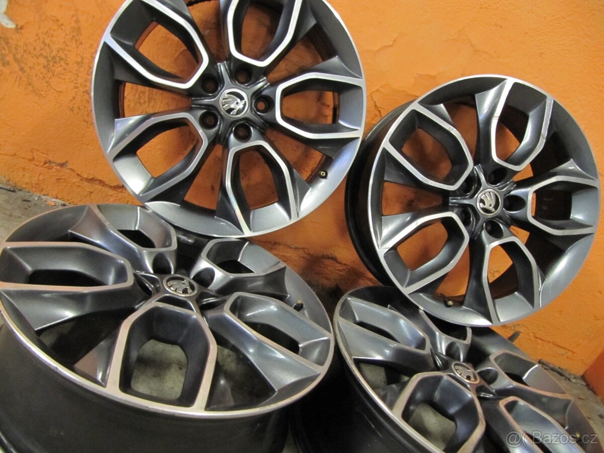 Alu Škoda R19 originál - 2