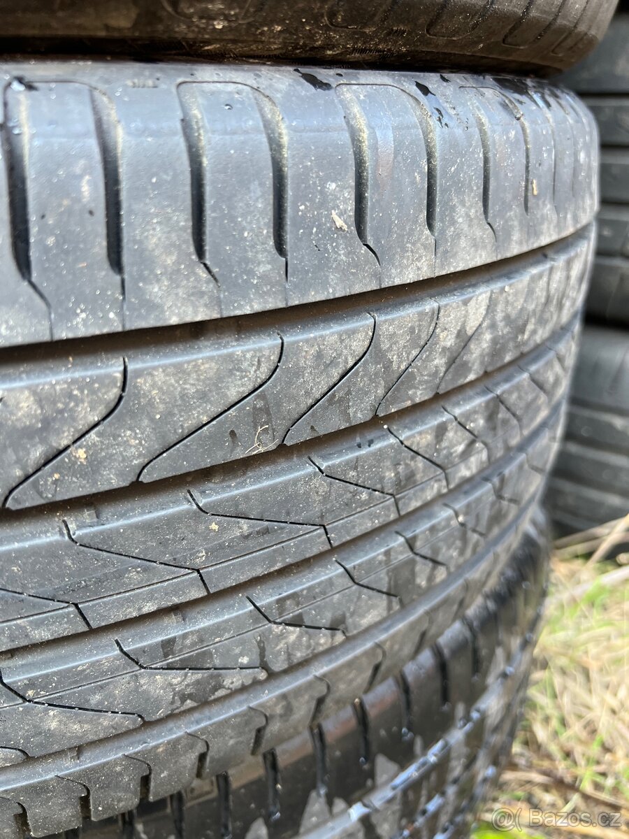 205/45/18 Continental - 2