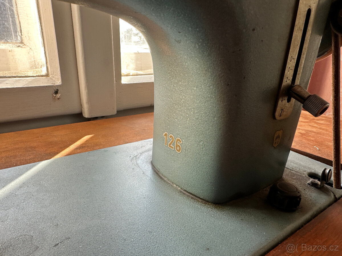 Šicí stroj Minerva 126. - 2