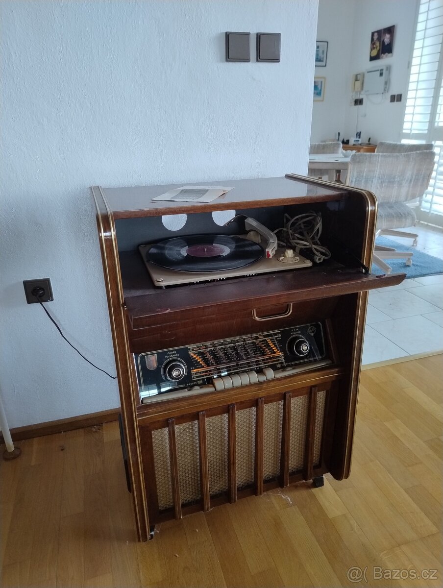 rádiogramofon - 2
