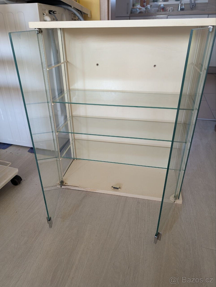Nástěnná prosklená vitrína – bílá - 2