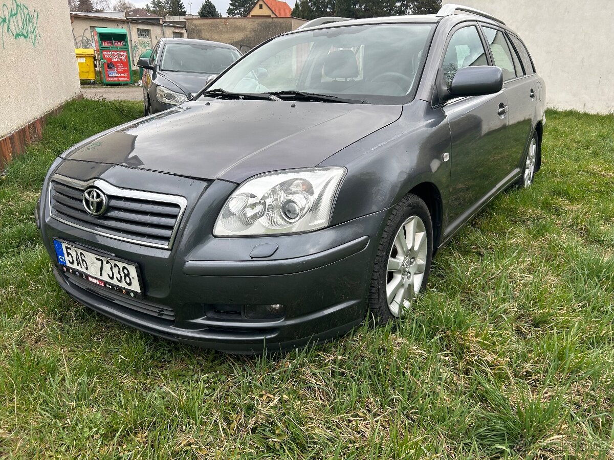 Toyota Avensis - 2