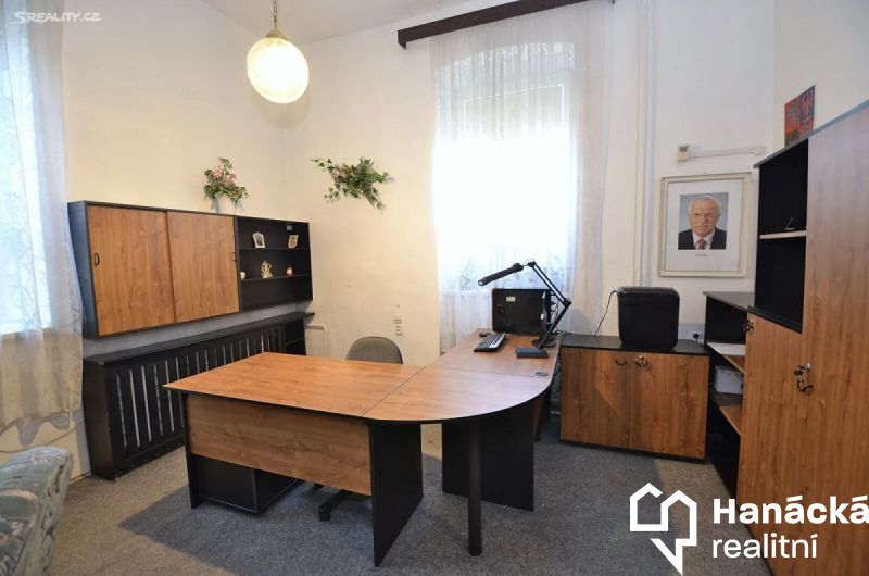 Pronájem tří kanceláří - Holická - 2