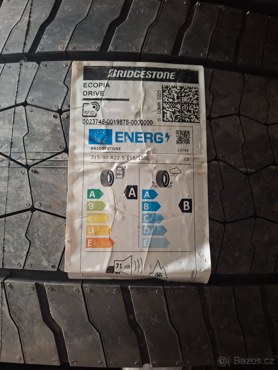 Bridgestone 315/80 r22,5 - 2