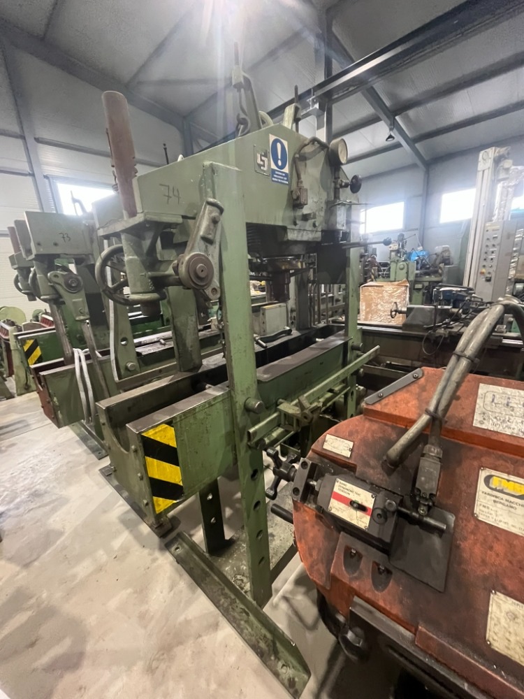 74. Hydraulický montážní lis CDM 80 - 2