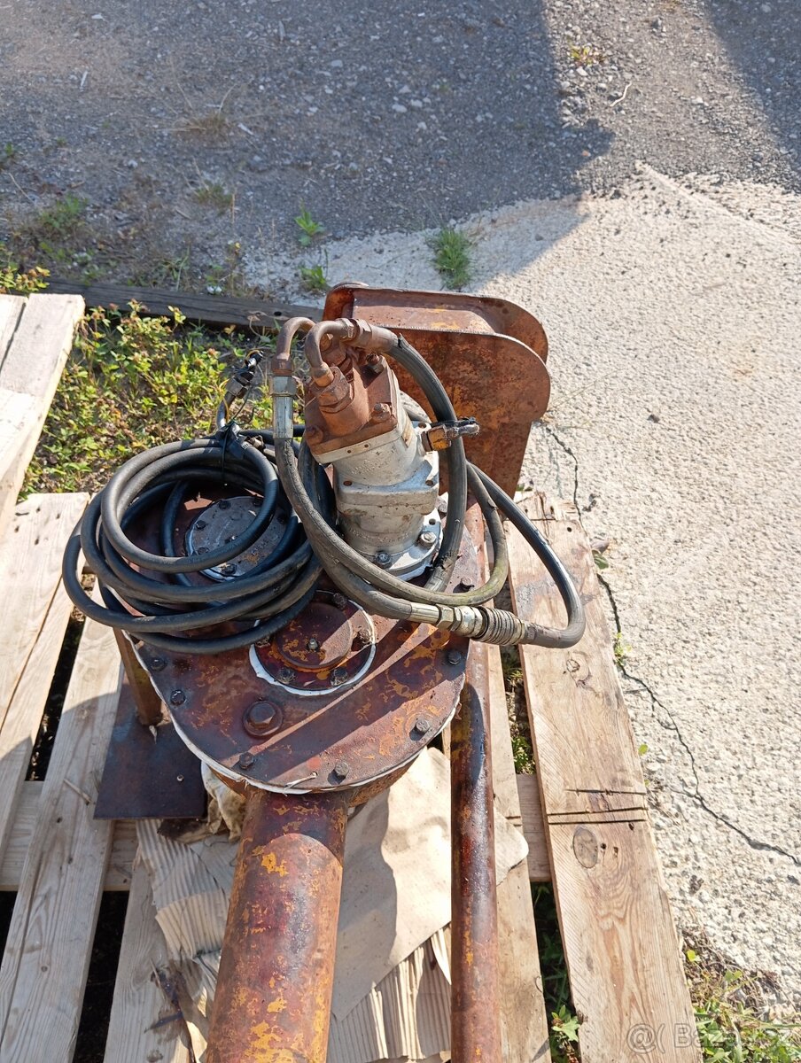 Vrtaci zařízení na unc - 2