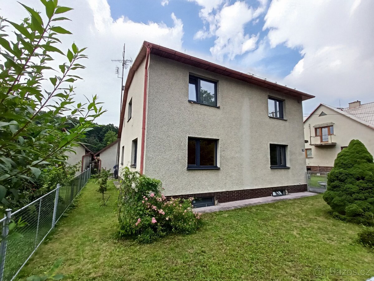 Prodej domu 222 m² s pozemkem 861 m², Lutonina u Vizovic - 2
