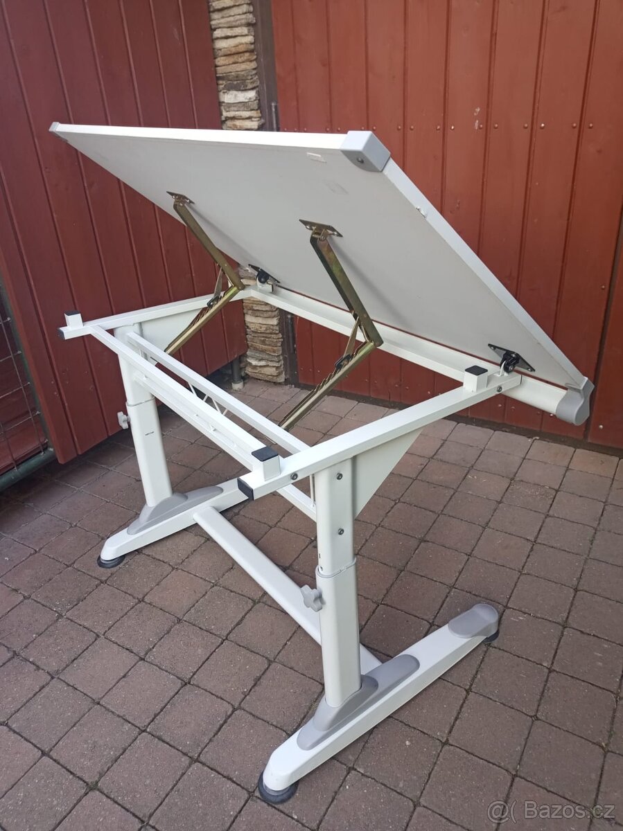 Stůl výškově nastavitelný, polohovací - 2