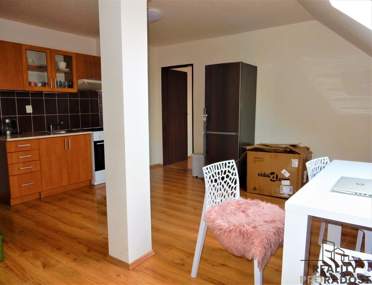 Pronájem bytu 2+kk osobní vlastnictví ulice Smetanova Kladno - 2