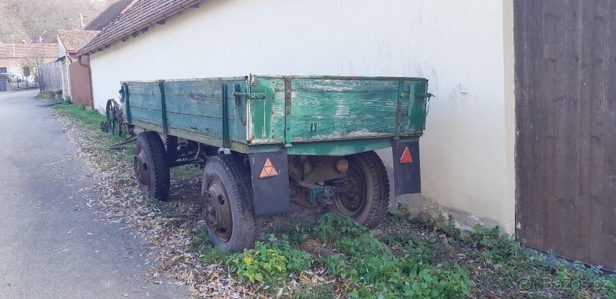 Přívěs za traktor Rumun - 2